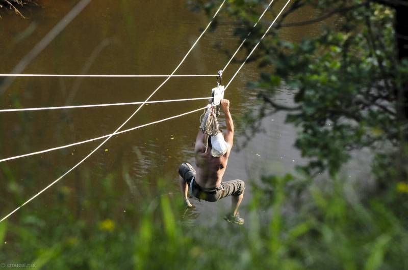 tyrolienne pour challenge aventure