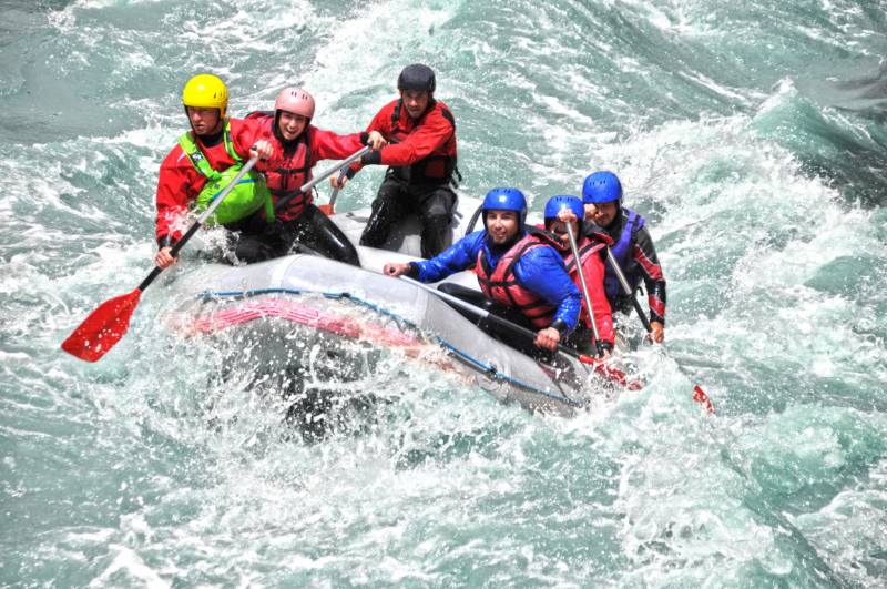 Team building rafting au pays basque