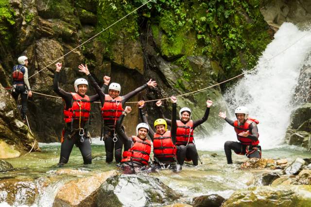 Team building canyoning Pays Basque