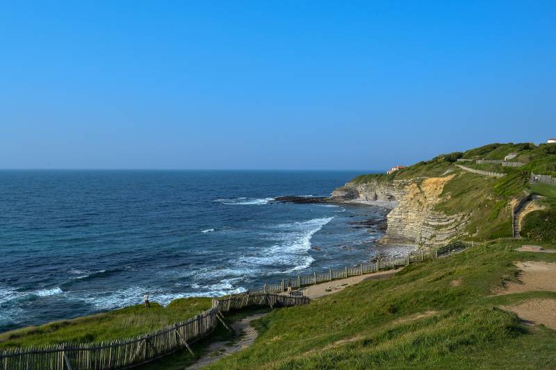 surf sur la côte basque