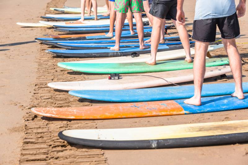 cours de surf incentive en Aquitaine