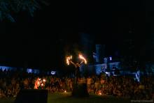 Notre zone d'activité pour ce service Création et production de soirée d'entreprise avec cocktail dinatoire, matériel de sonorisation, mise en lumière, cracheur de feu